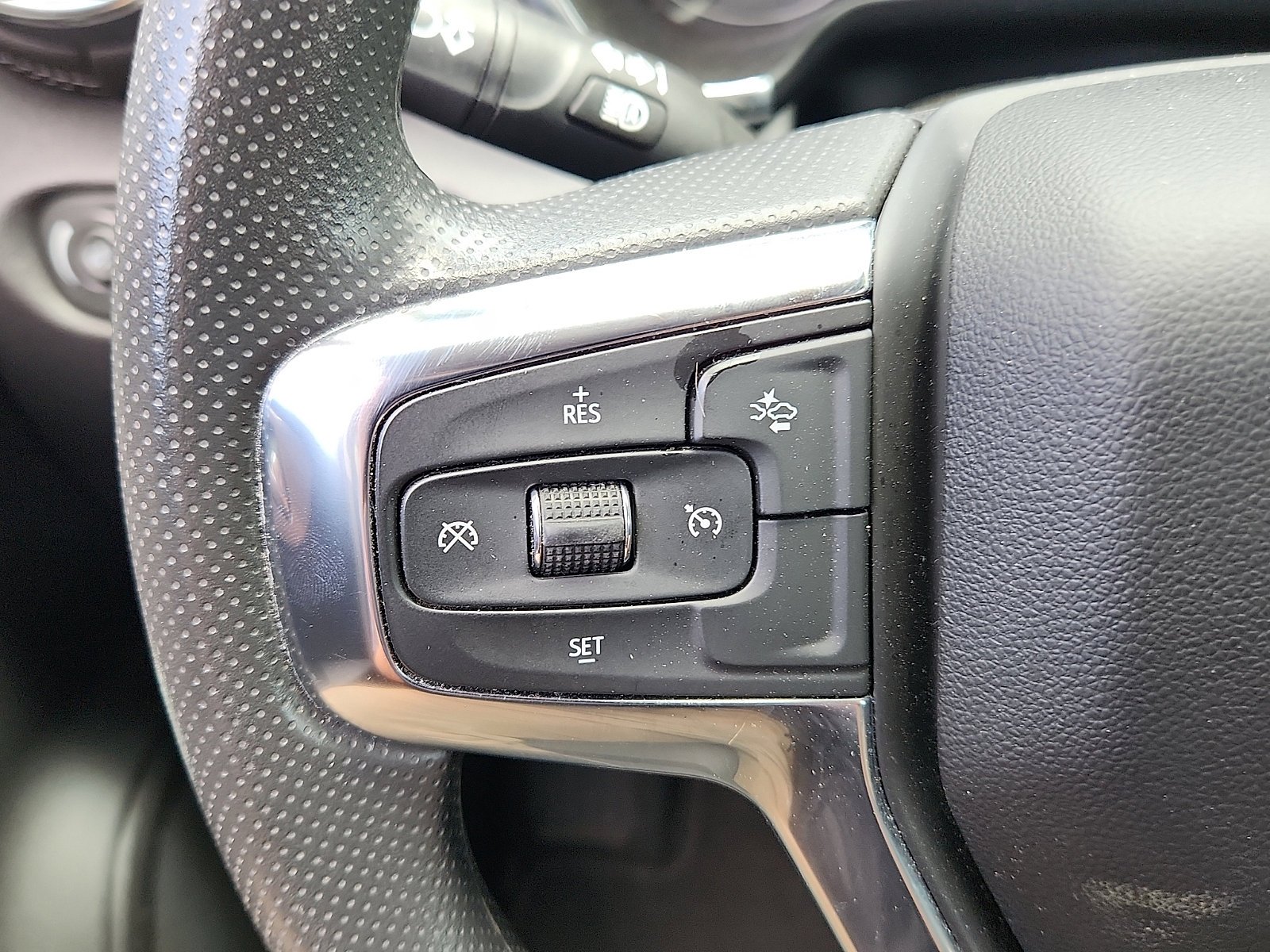 Used 2025 Habanero Orange Chevrolet LT image 20