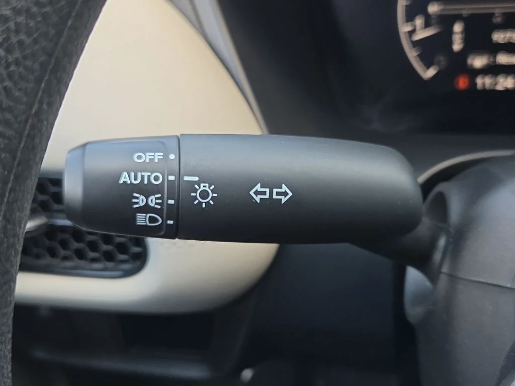 Used 2024 Silver Honda LX image 30