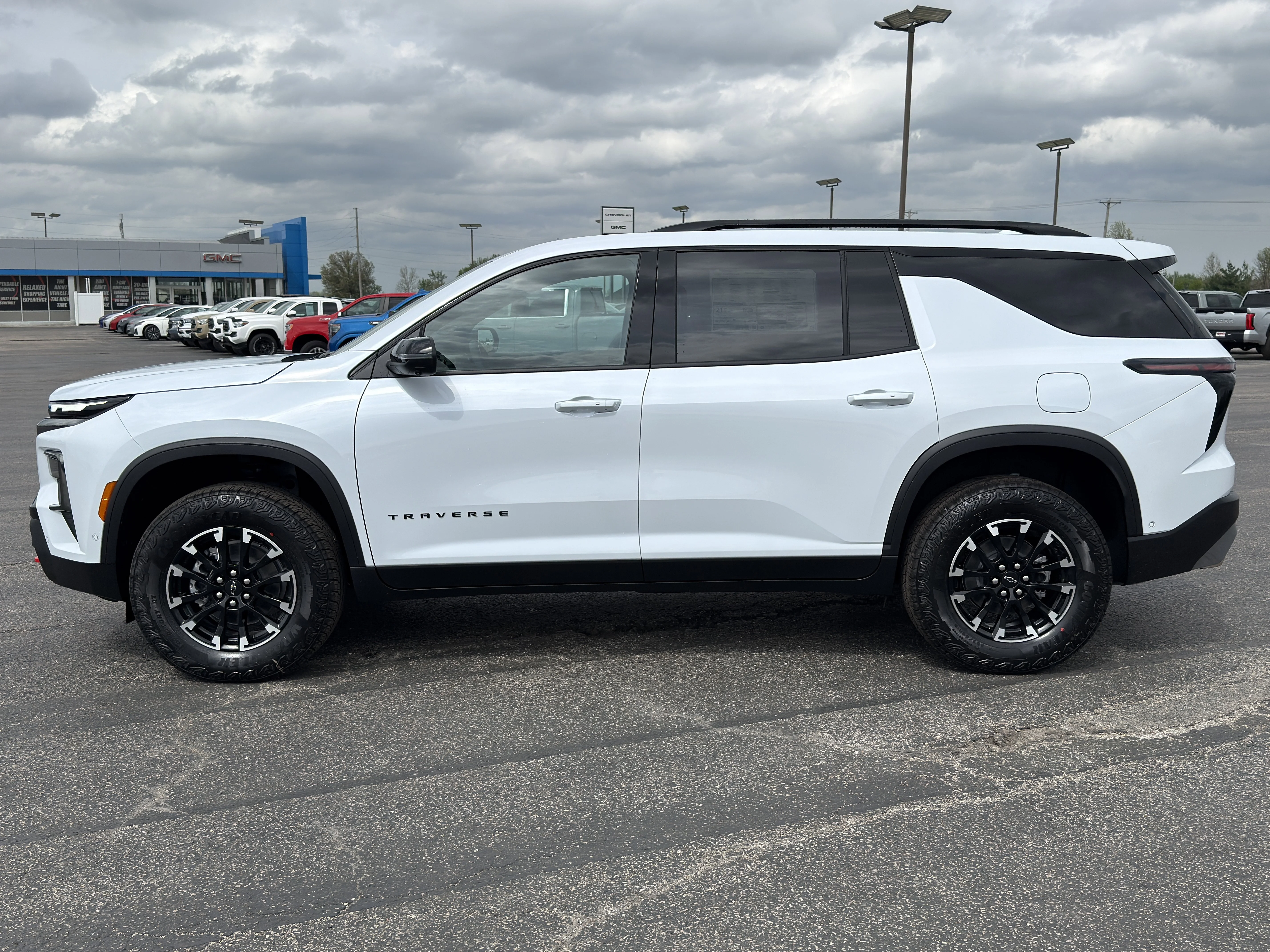 2026 Chevrolet Traverse Z71 - Photo 6