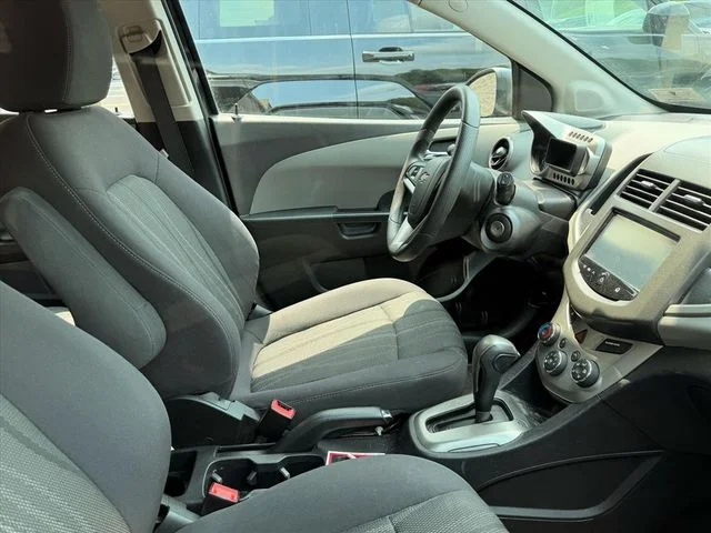 Used 2015 Gray Chevrolet LT image 13