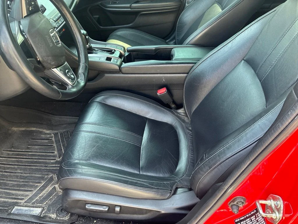 Used 2019 Red Honda Sport Touring image 9