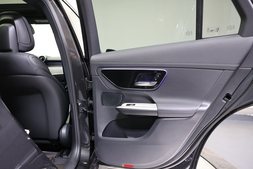 Used 2027  Mercedes-Benz GLC 300 image 49
