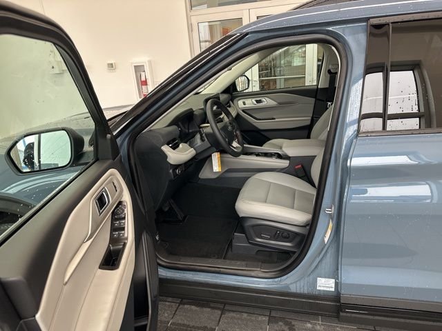 New 2026 Vapor Blue Metallic Ford Active image 12