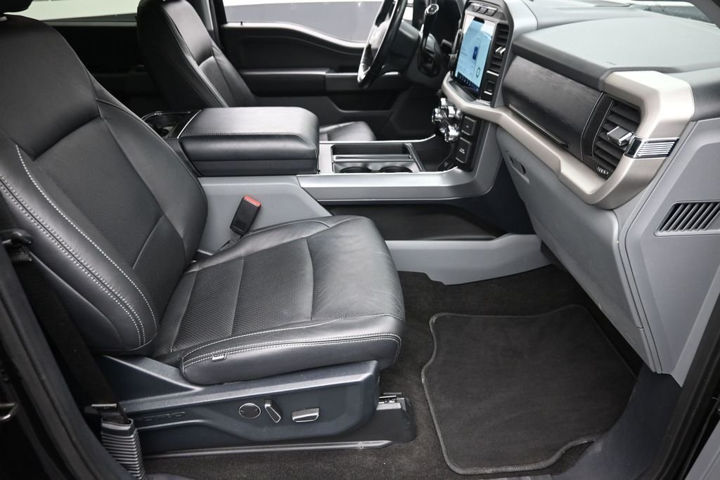 Used 2021 Black Ford XLT image 9