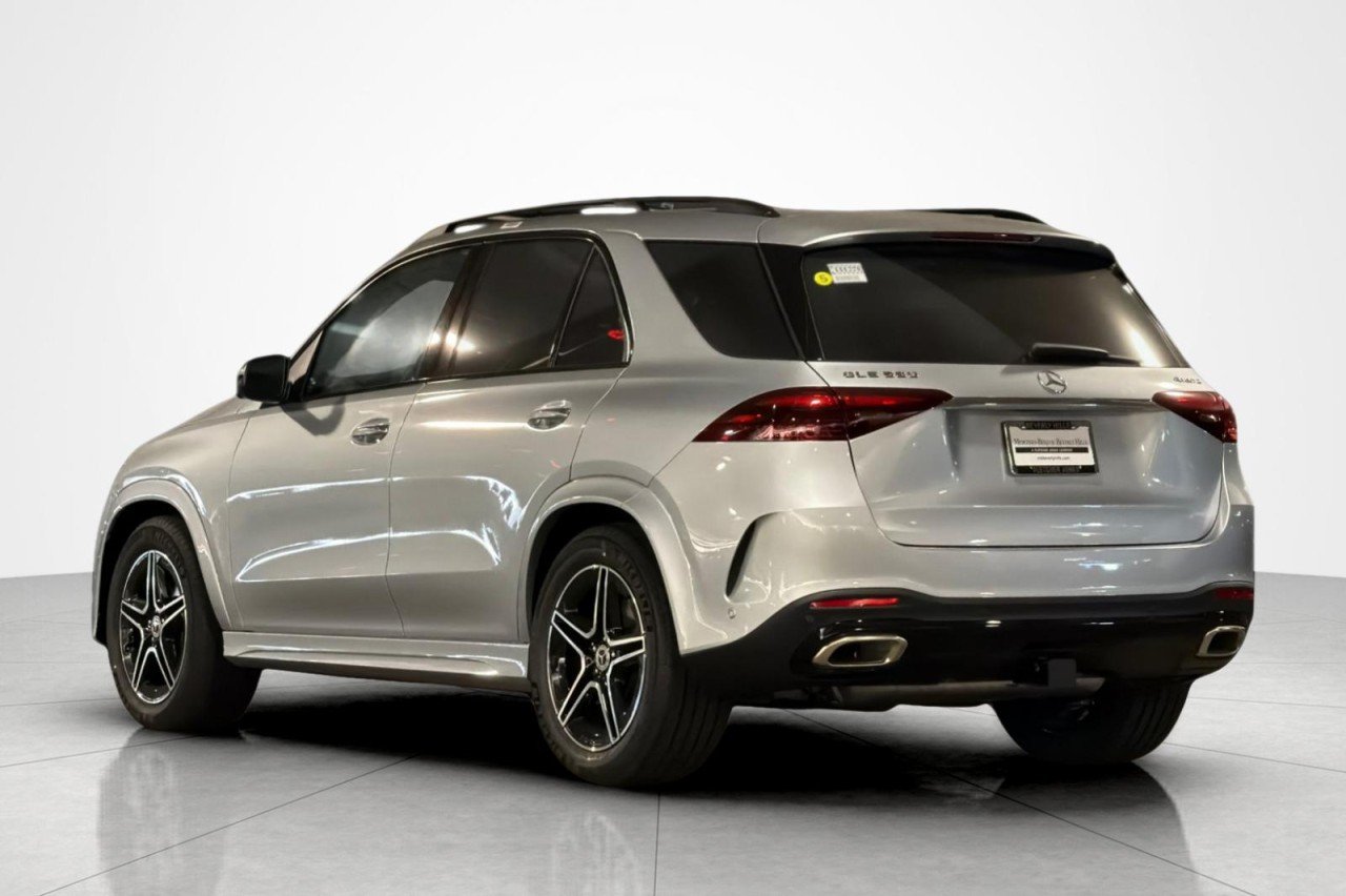 New 2026 Cirrus Silver Metallic Mercedes-Benz GLE 580 4MATIC® SUV image 3