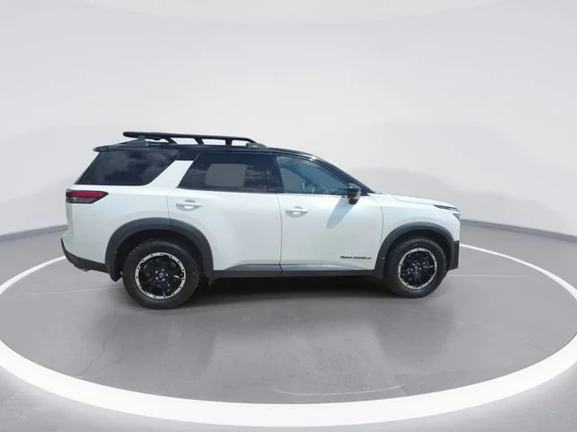 Used 2023 White Nissan Rock Creek image 9