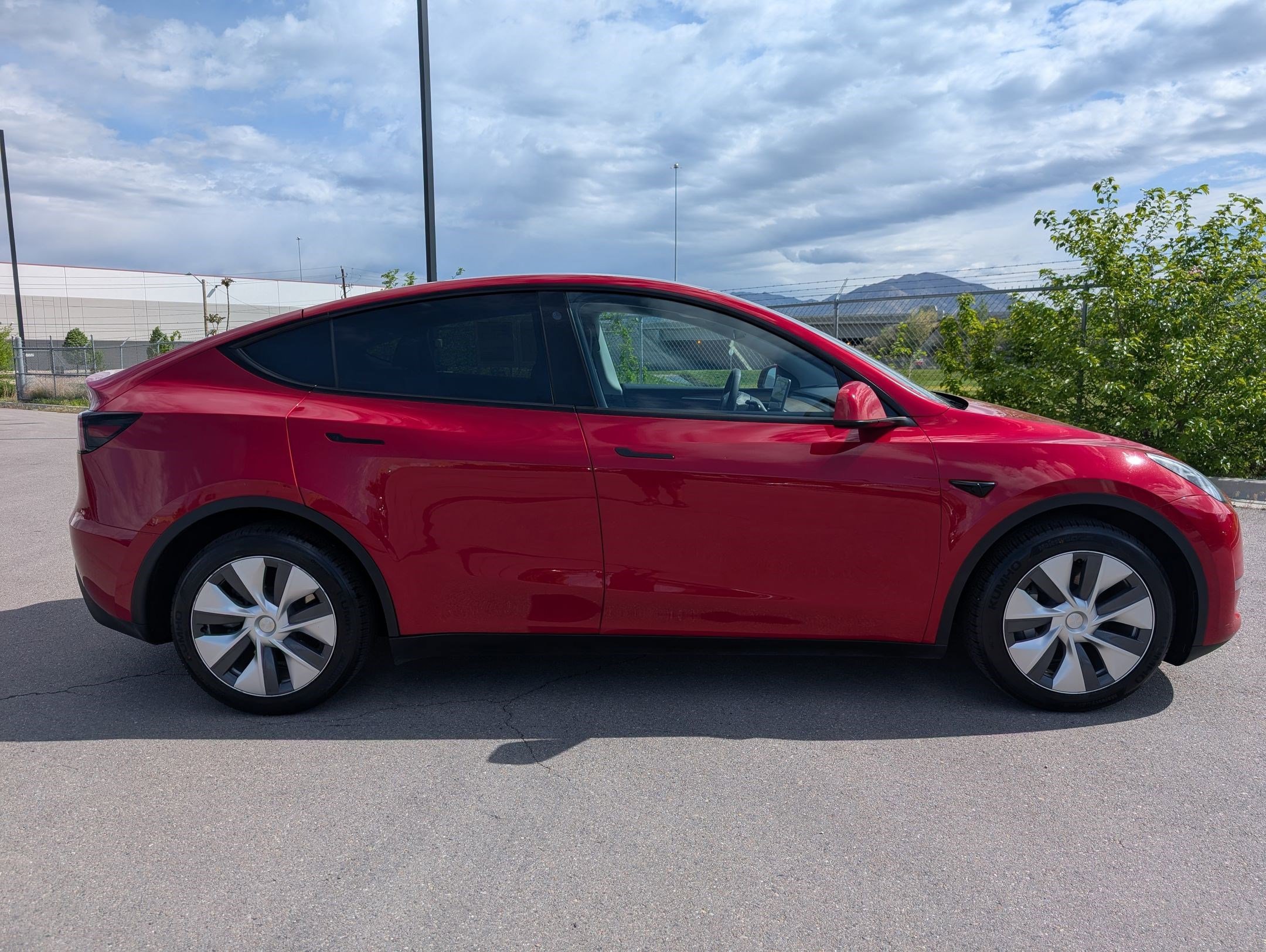 Used 2023 Black Tesla Long Range image 2