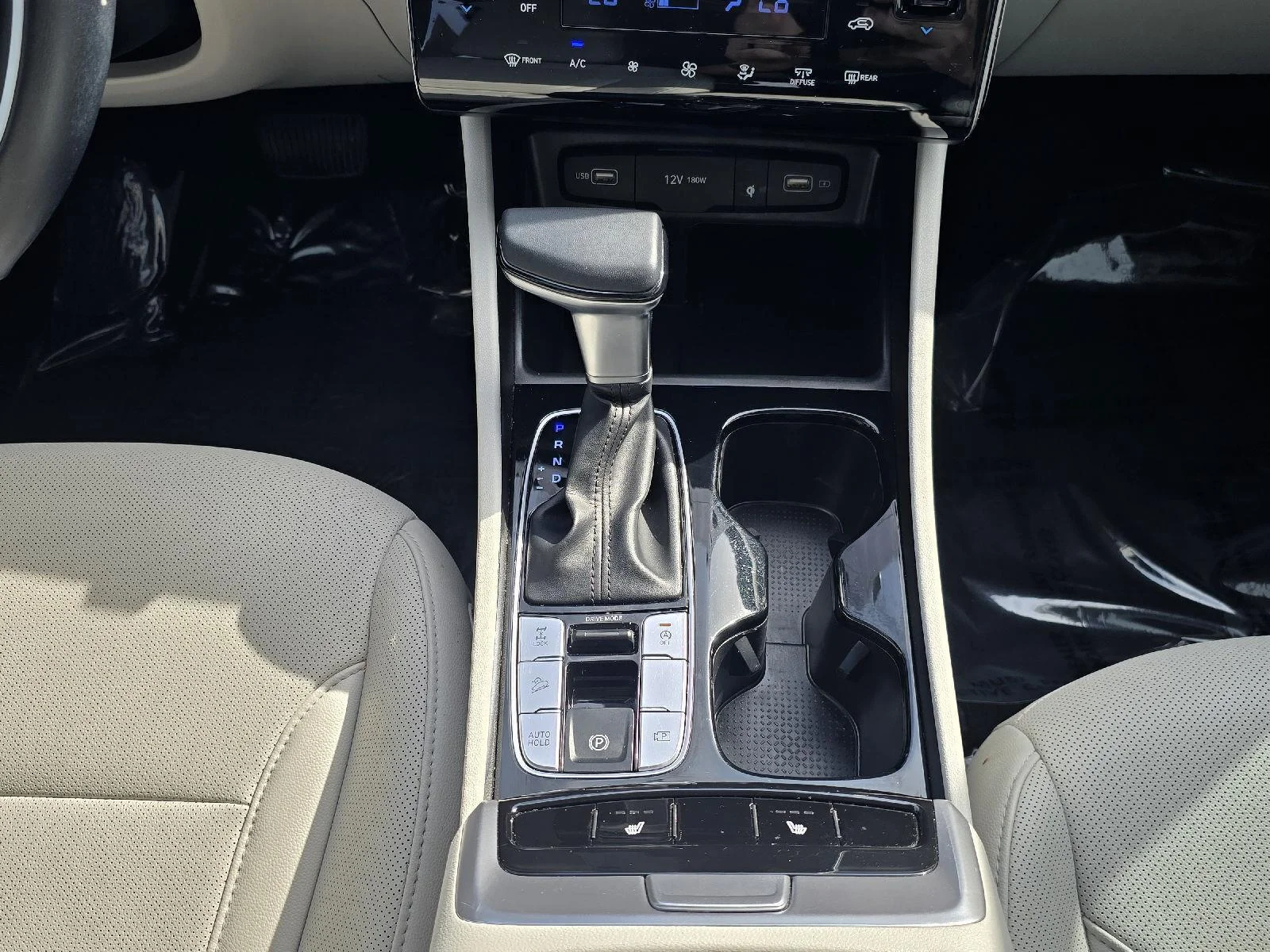 Used 2023 White Hyundai SEL image 12