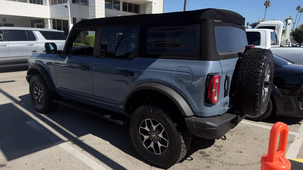 Used 2023 Azure Gray Metallic Tri-Coat Ford Badlands image 2