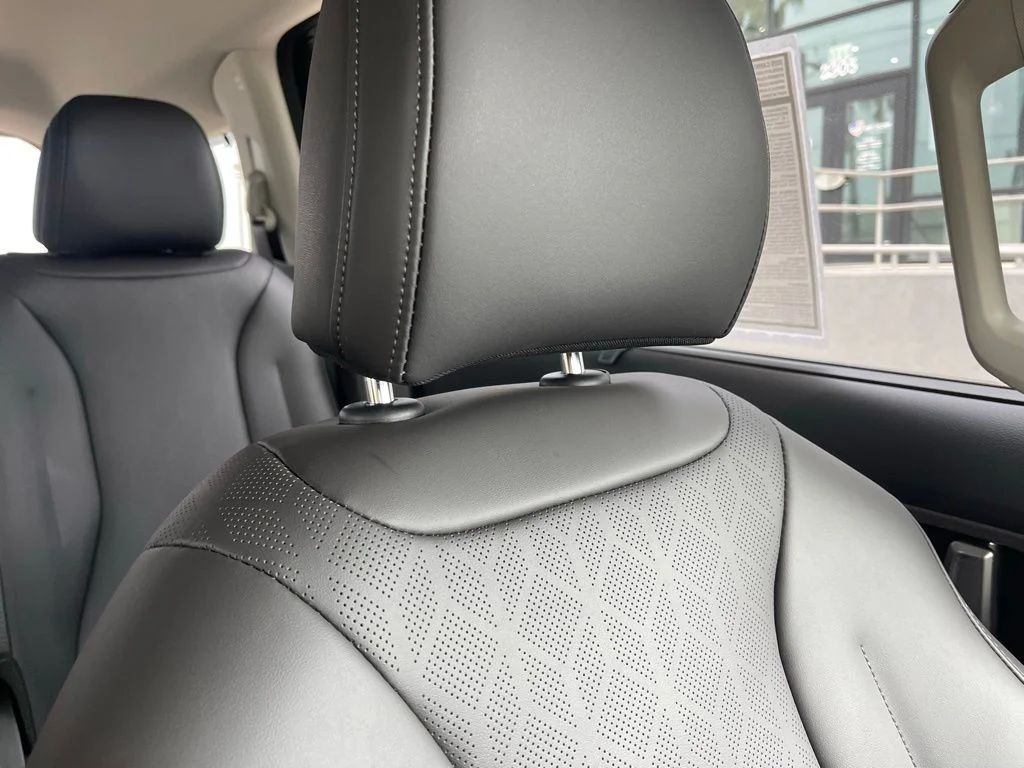 New 2026 White Kia EX image 25