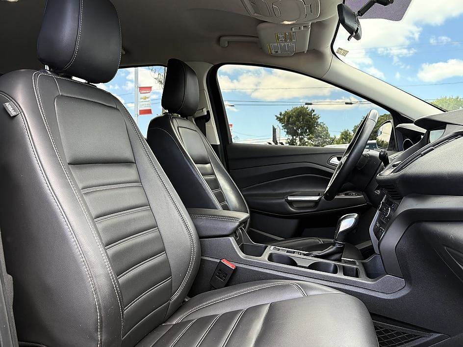 Used 2019 Lightning Blue Metallic Ford SEL image 13