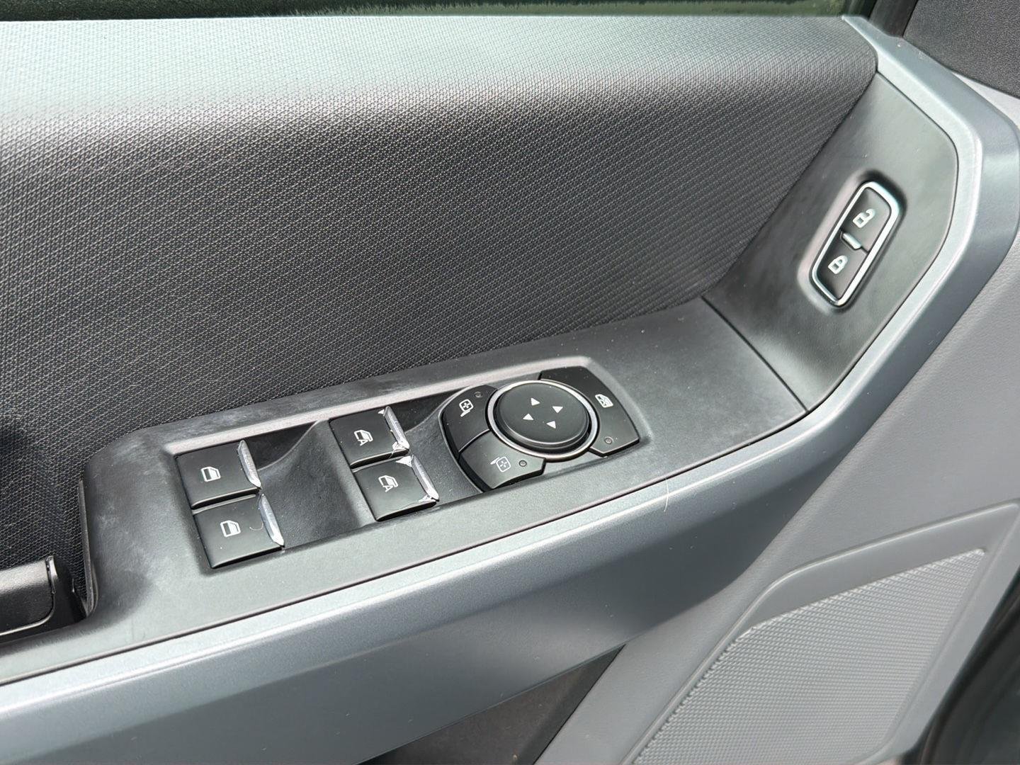 Used 2023 Iconic Silver Ford XLT image 31