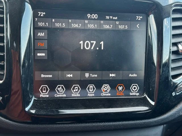 Certified Used 2019 Gray Jeep Limited image 27