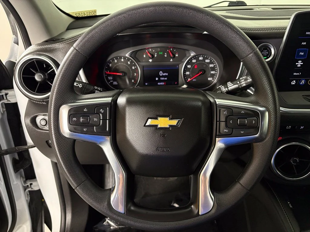 Used 2025 Summit White Chevrolet LT image 18