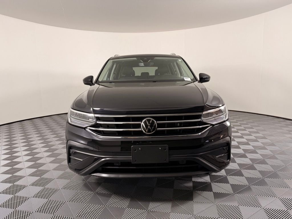 Used 2023 Black Volkswagen 2.0T SE image 3