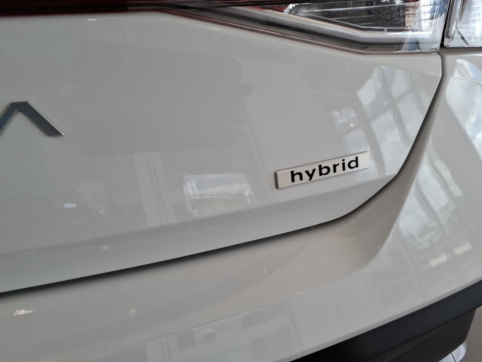 2025 Hyundai Elantra Blue - Photo 17