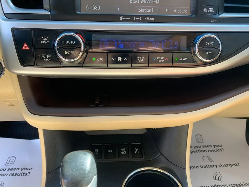 Used 2017 Brown Toyota XLE image 26