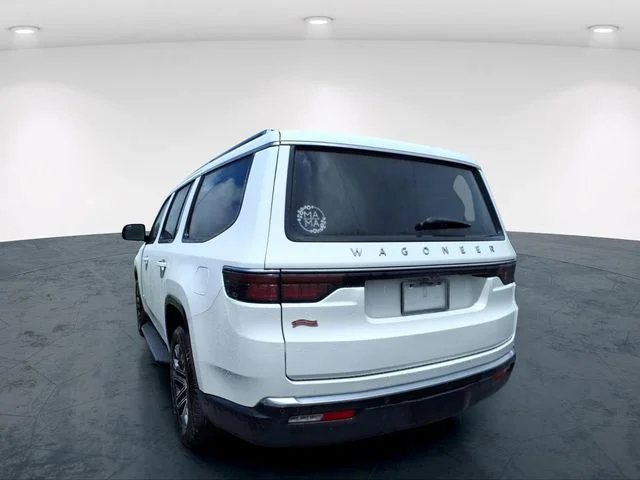Used 2024 White Jeep Base image 21