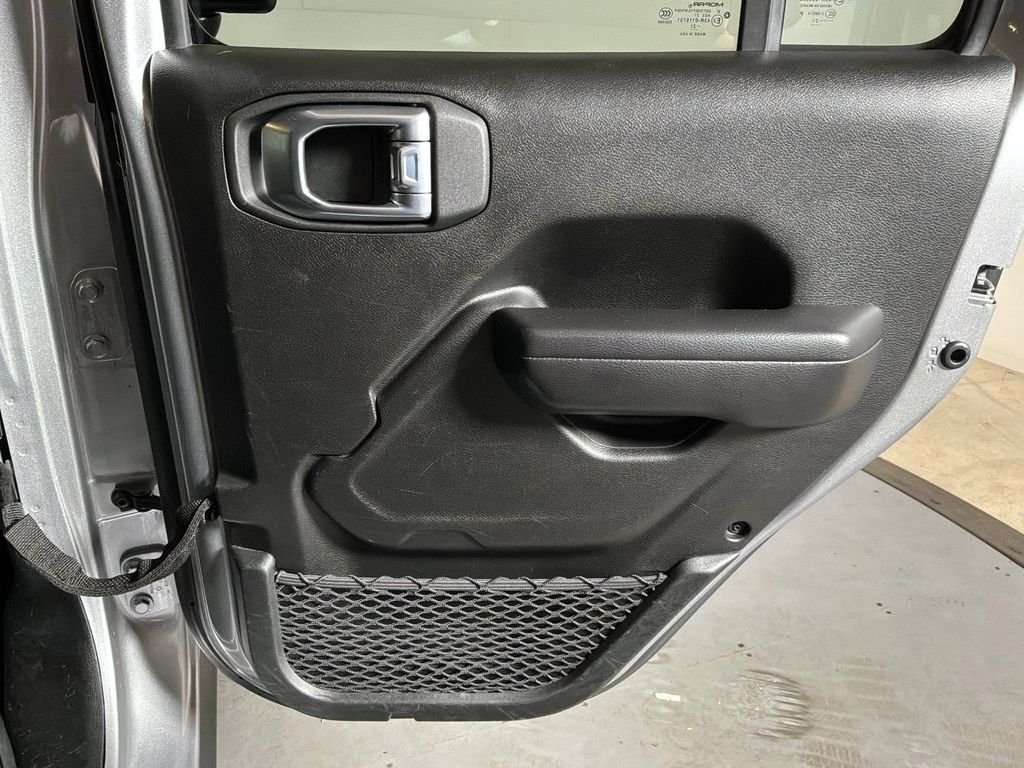 Certified Used 2021 Silver Jeep Unlimited Rubicon 4xe image 19