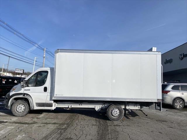 Used 2023 Bright White Clearcoat RAM  image 2