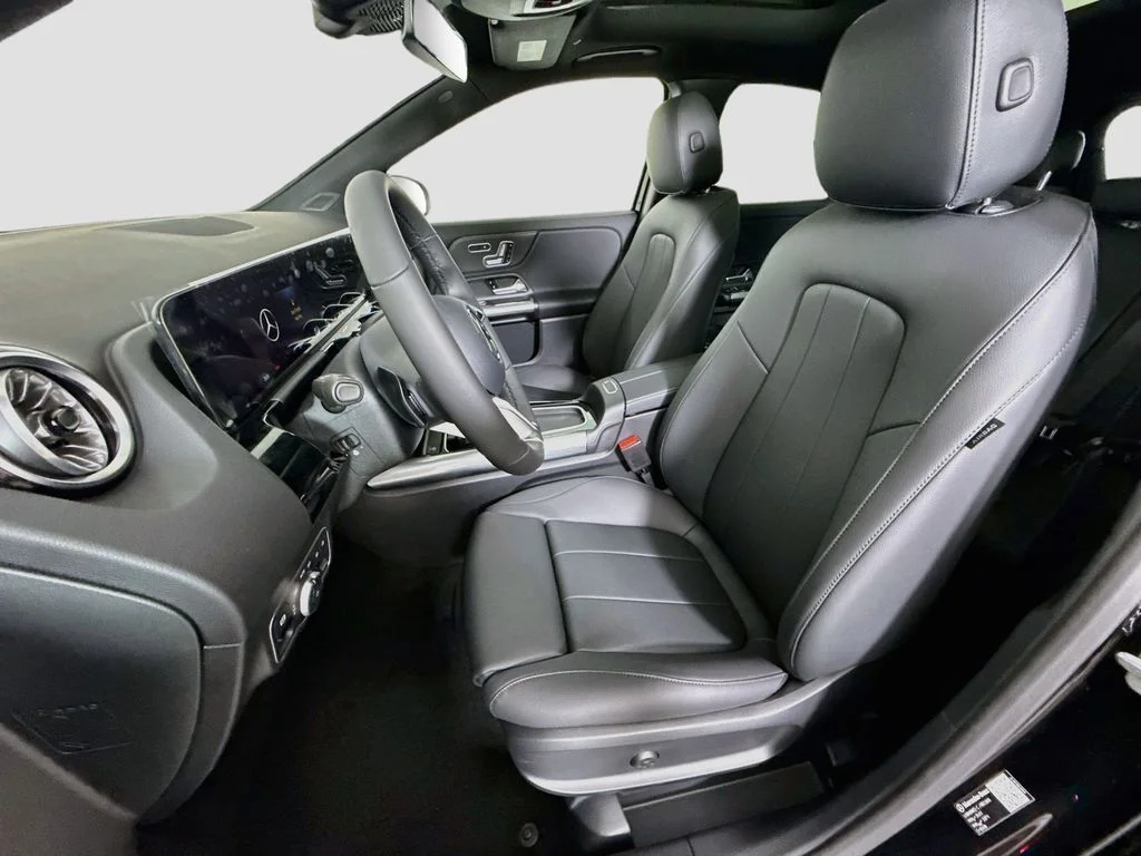 New 2026 Black Mercedes-Benz GLA 250 image 20