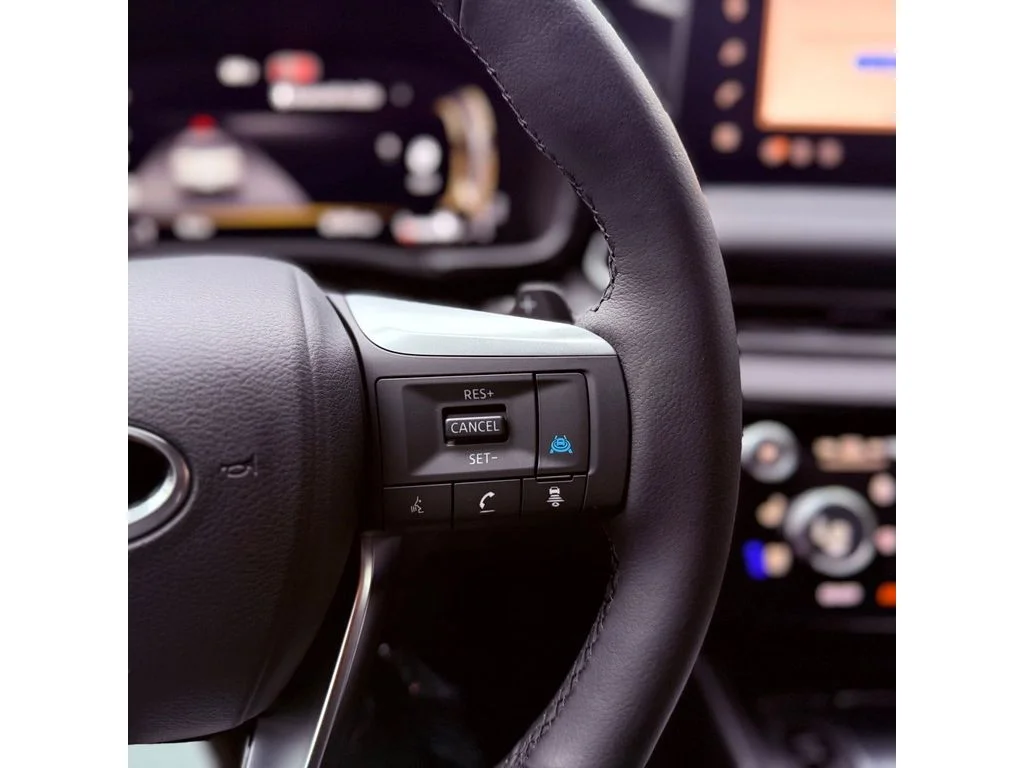 New 2026 Mineral Black INFINITI Luxe FWD image 14