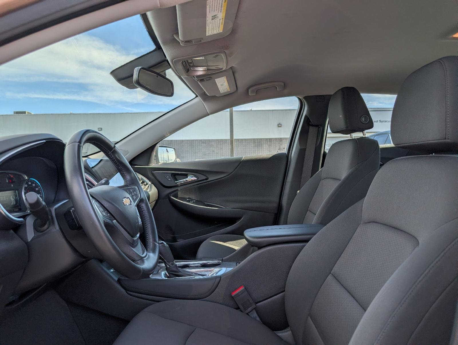 Used 2018 Sandy Ridge Metallic Chevrolet LT image 8