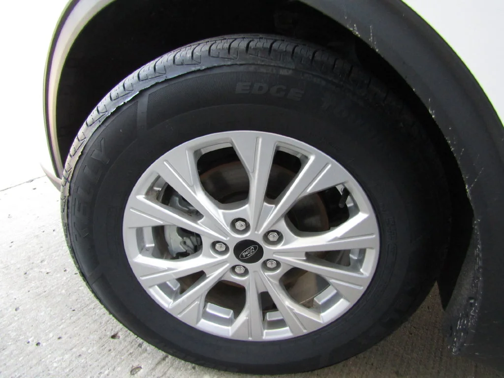 Used 2025 White Ford Active image 25