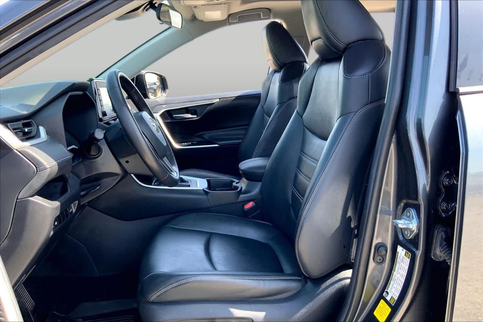 Used 2021 Magnetic Gray Metallic Toyota XLE Premium image 8