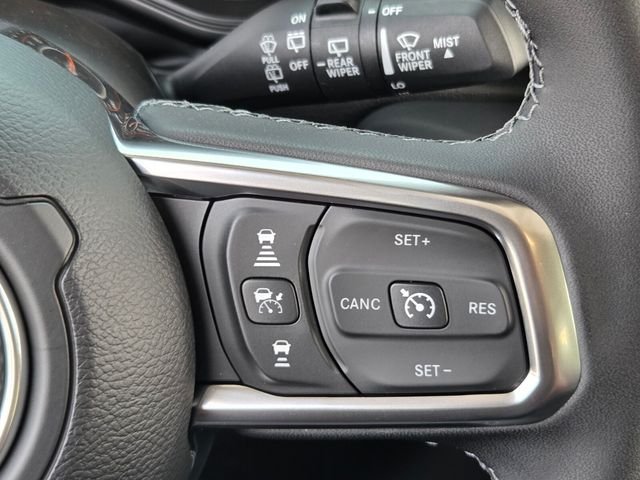 New 2026 Tuscadero Pearl-Coat Exterior Paint Jeep Sahara image 25