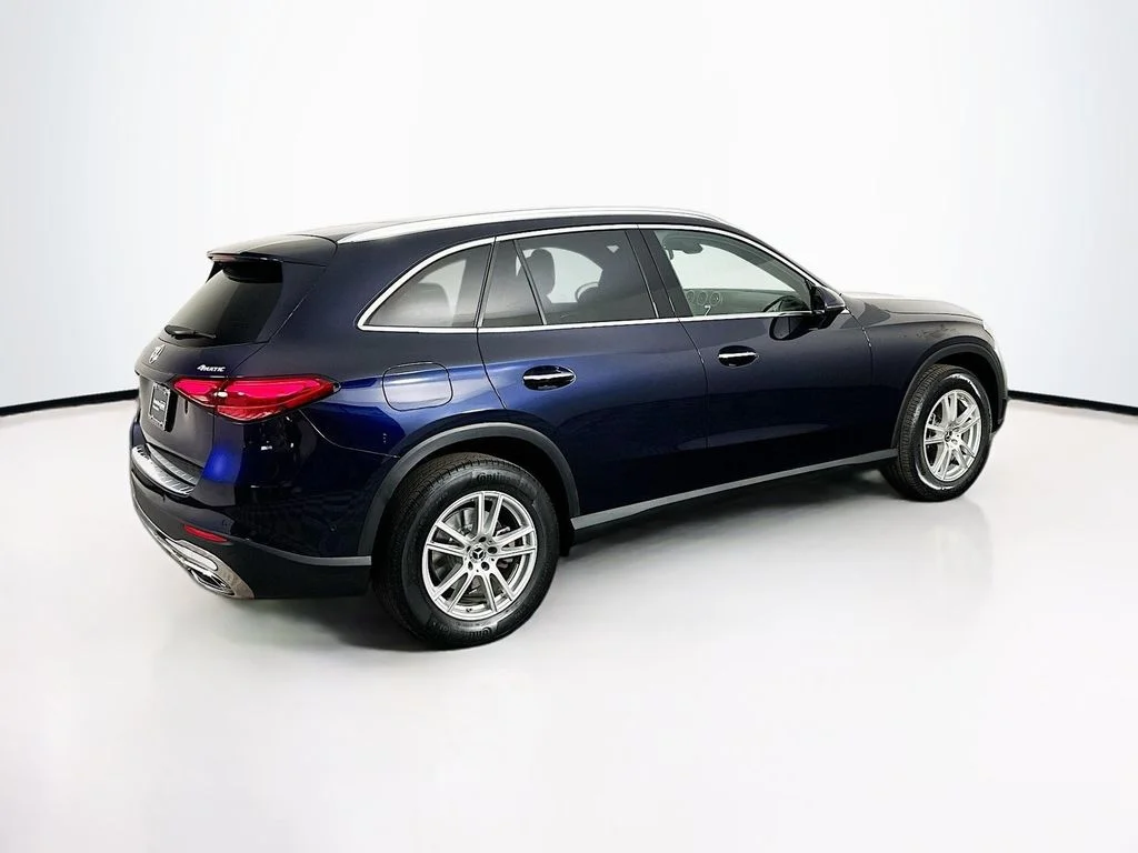 Used 2023 Blue Mercedes-Benz GLC 300 image 5