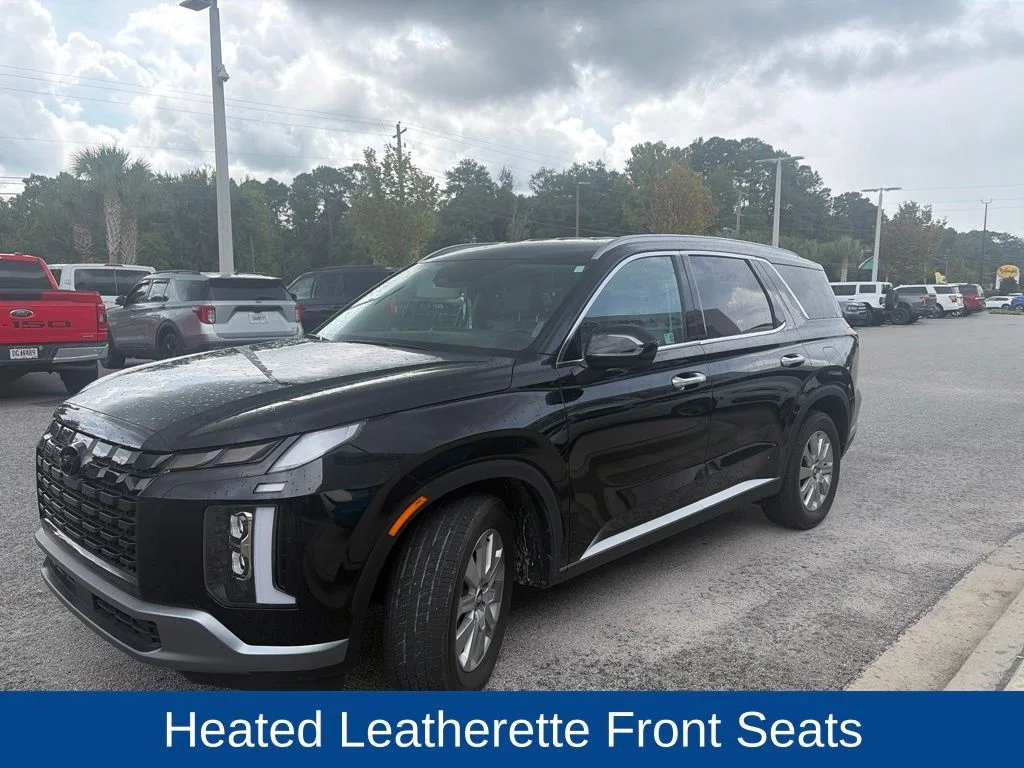 Used 2025 Black Hyundai SEL image 2