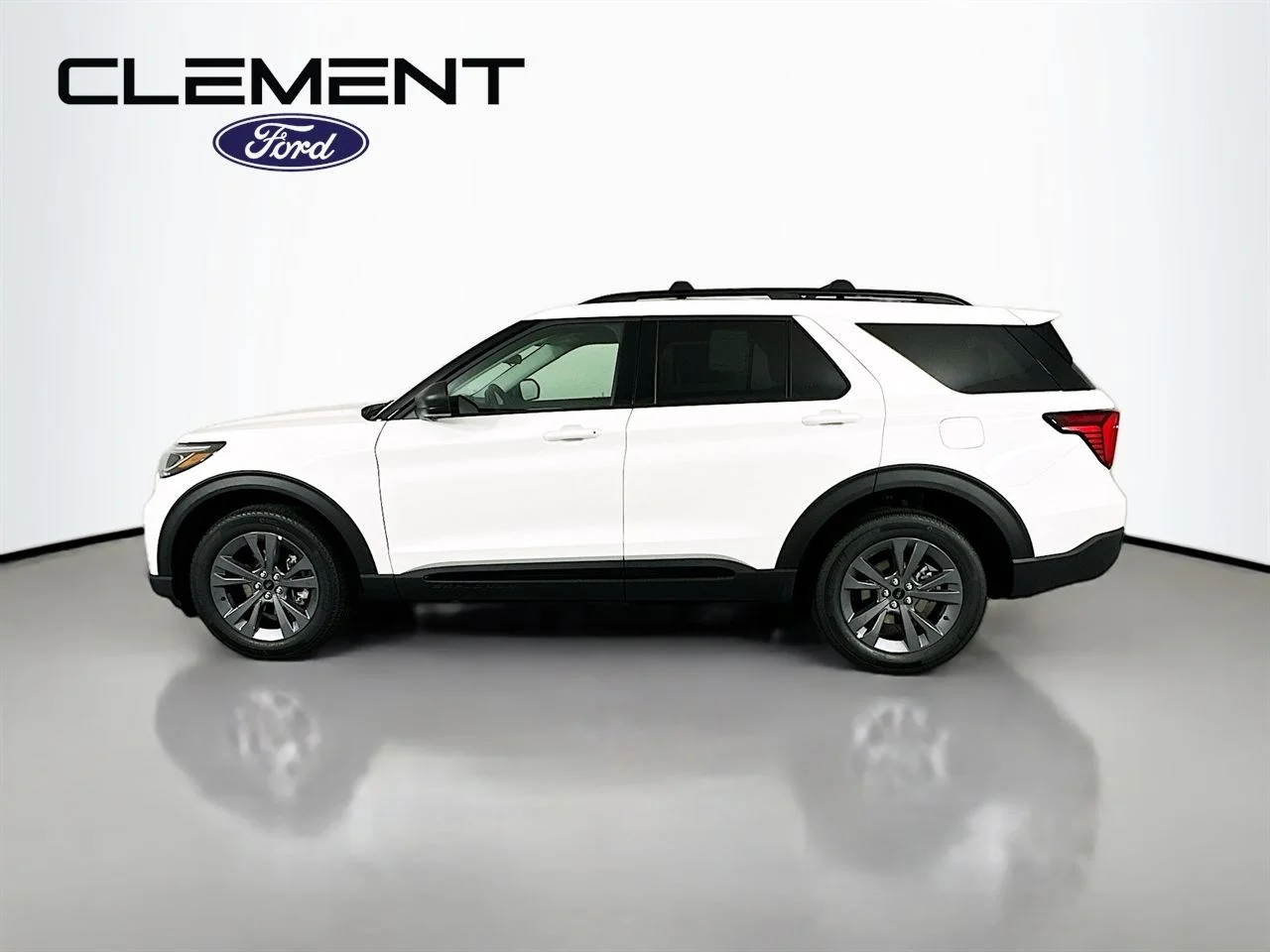 New 2026 Star White Metallic Tri-Coat Ford Active image 4