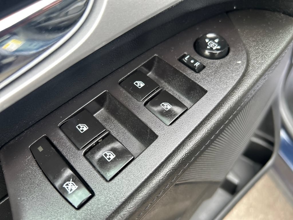 2017 Chevrolet Equinox LS - Photo 20