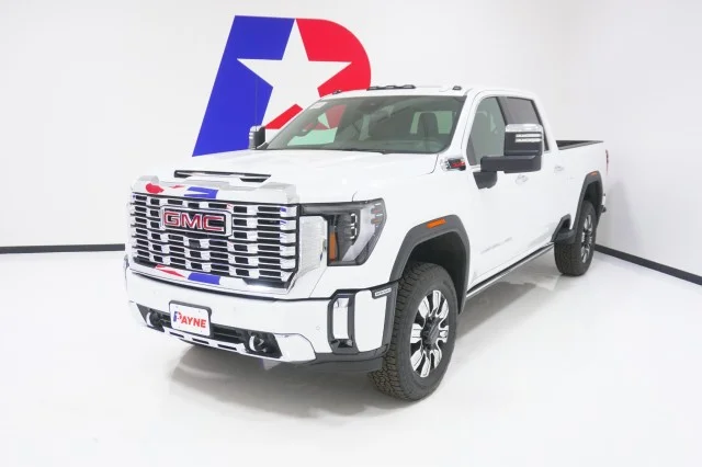 2026 GMC Sierra 4WD Crew Cab Standard Box Denali's photo