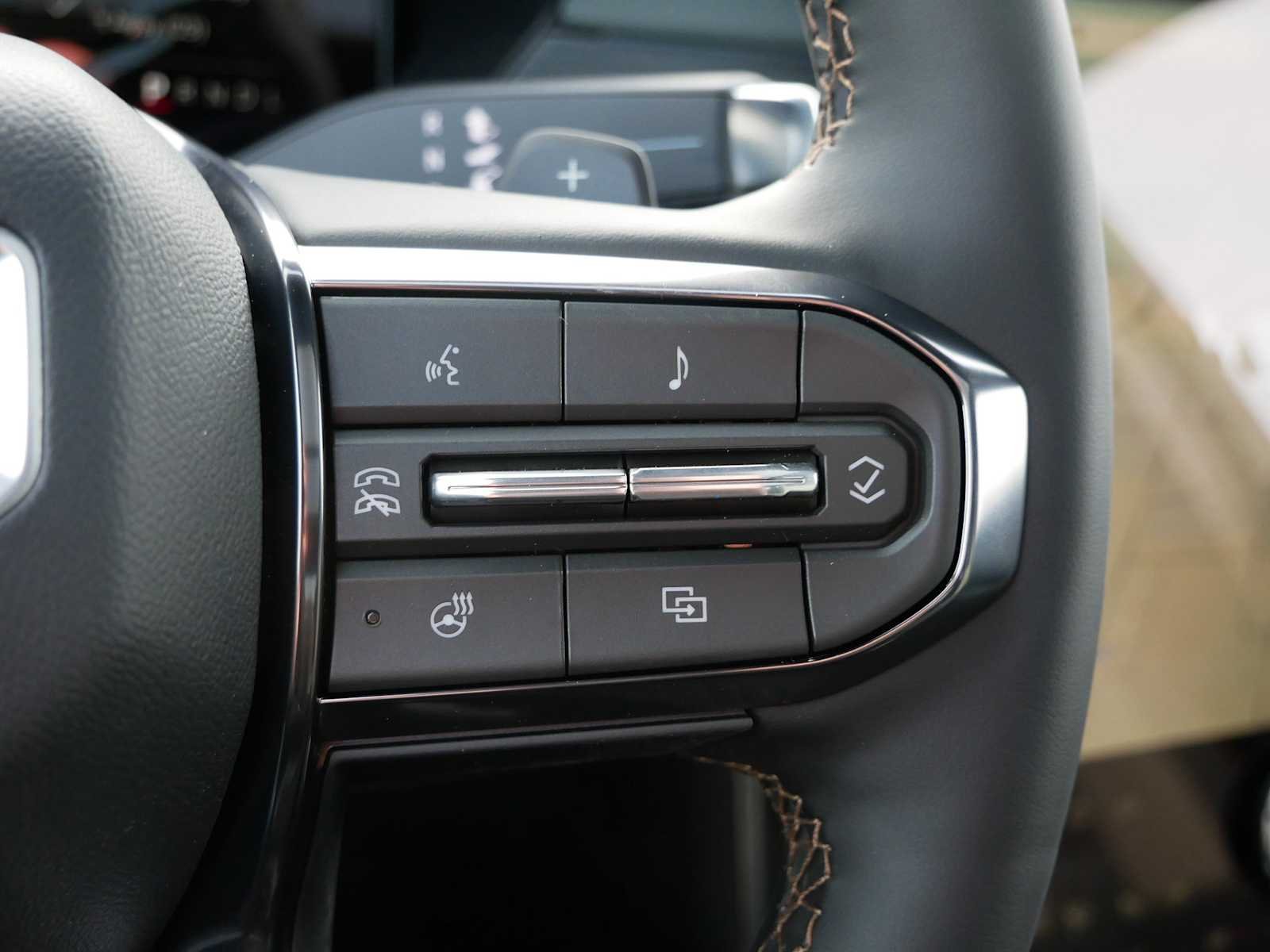 2026 GMC Acadia AT4 - Photo 24