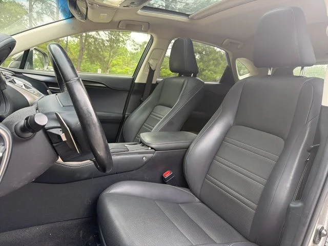 Used 2018 Silver Lexus 300h image 11
