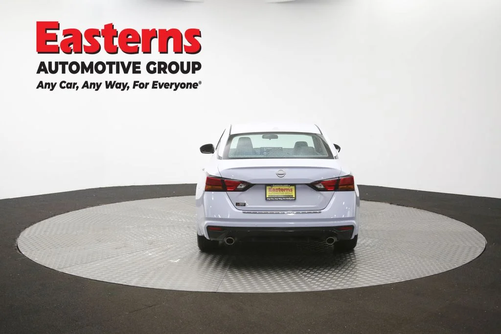 Used 2023 Gray Nissan 2.5 SR image 39