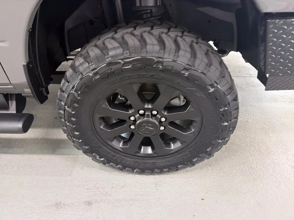 New 2026 Ceramic Gray Clear-Coat Exterior Paint RAM Laramie image 6