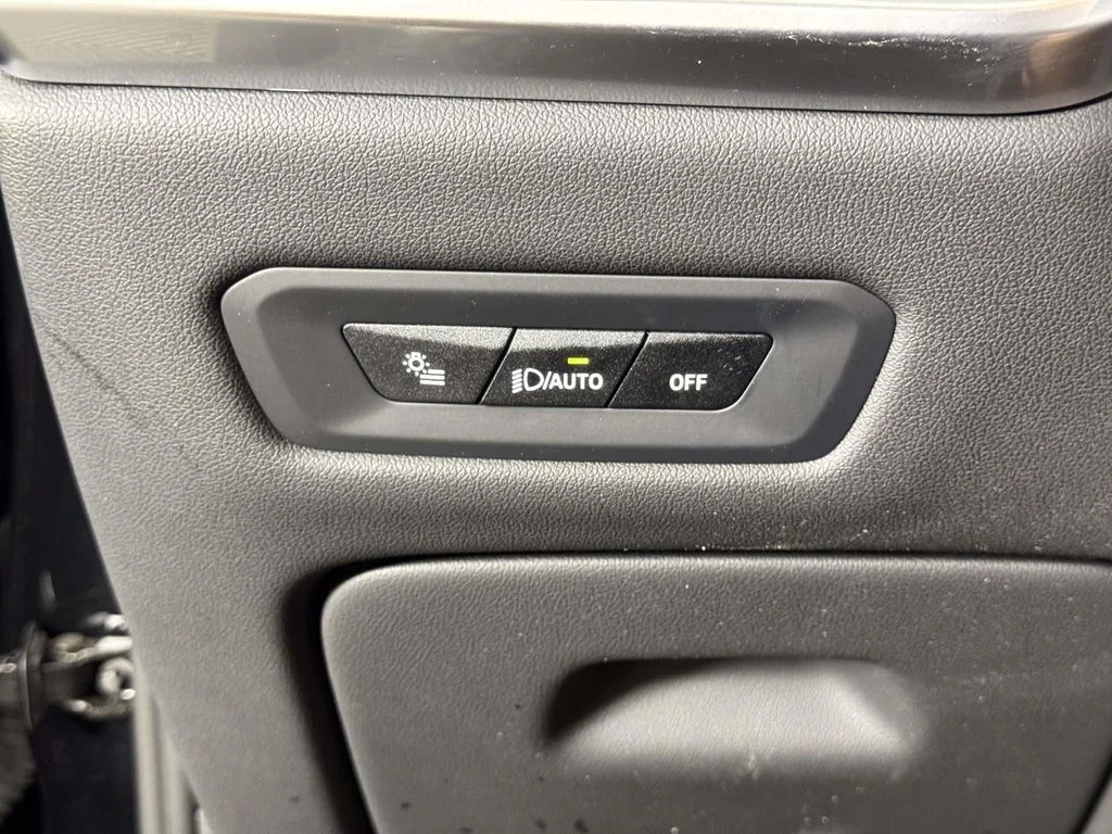 Certified Used 2024 Black BMW xDrive40i image 19