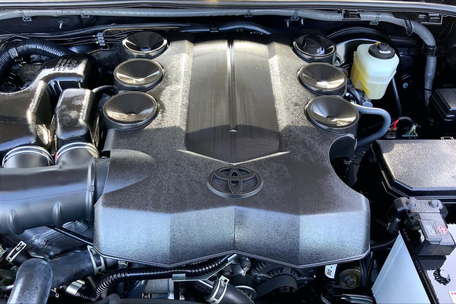 Used 2023 Magnetic Gray Metallic Toyota SR5 Premium image 32