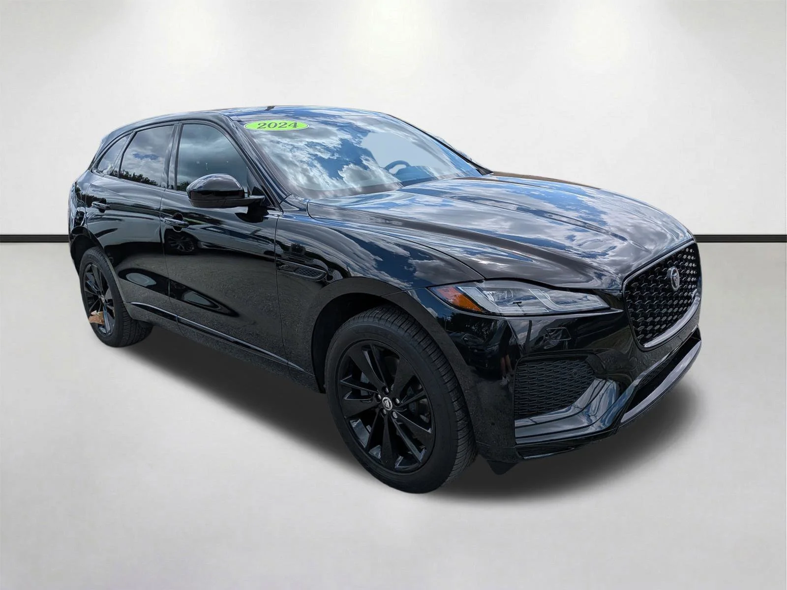 2024 Jaguar F-PACE P250 R-Dynamic S's photo