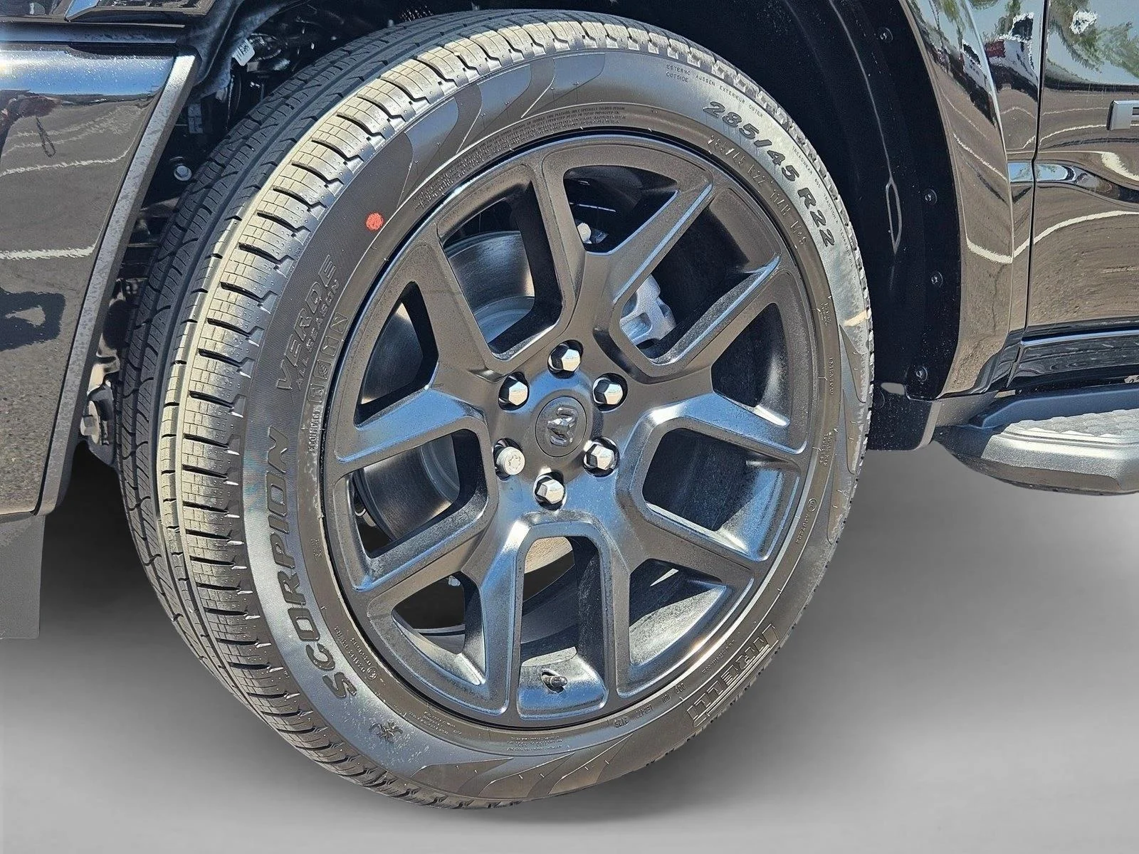 2026 RAM 1500 Laramie - Photo 10