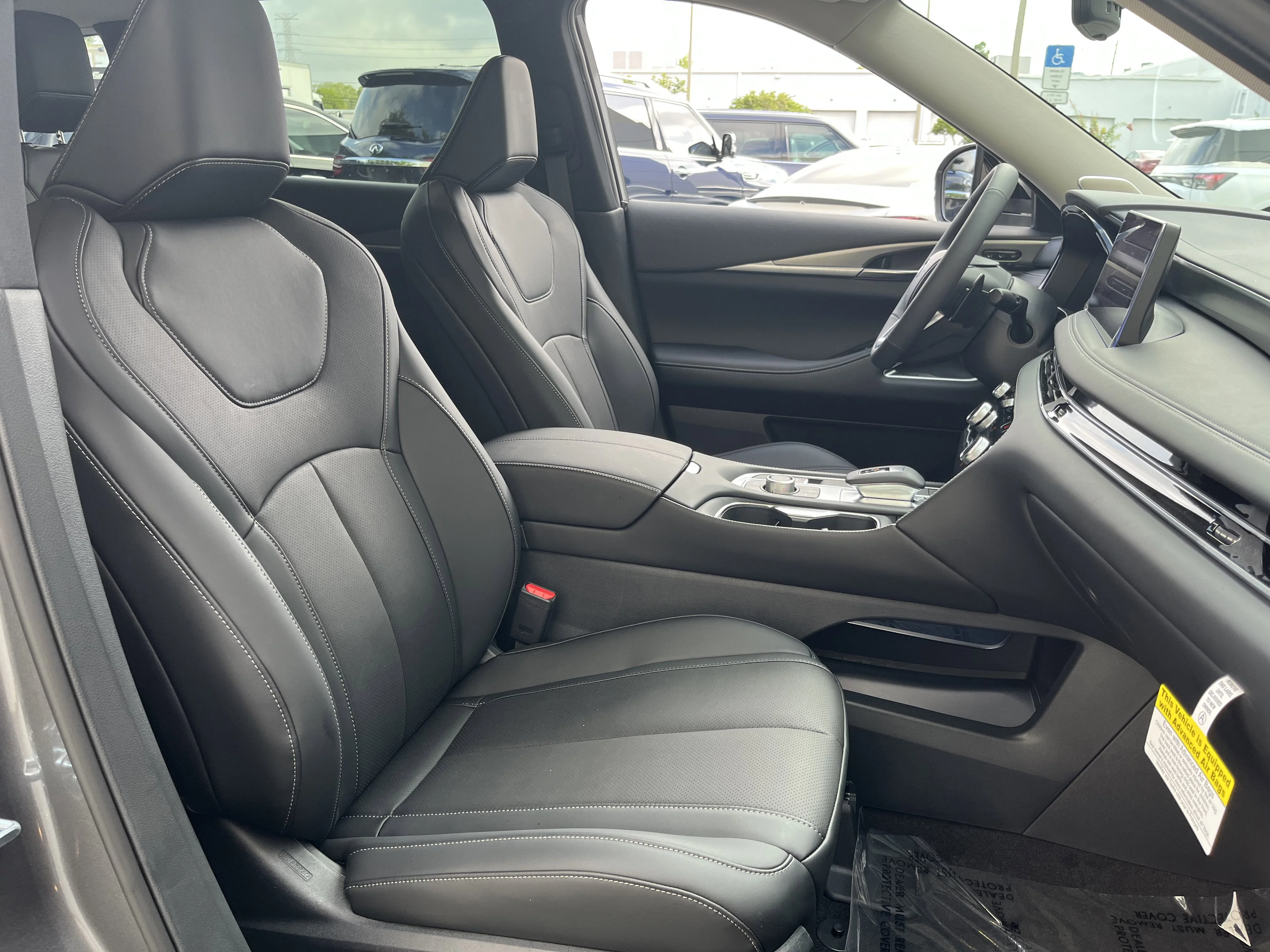 New 2027 Graphite Shadow INFINITI LUXE image 22