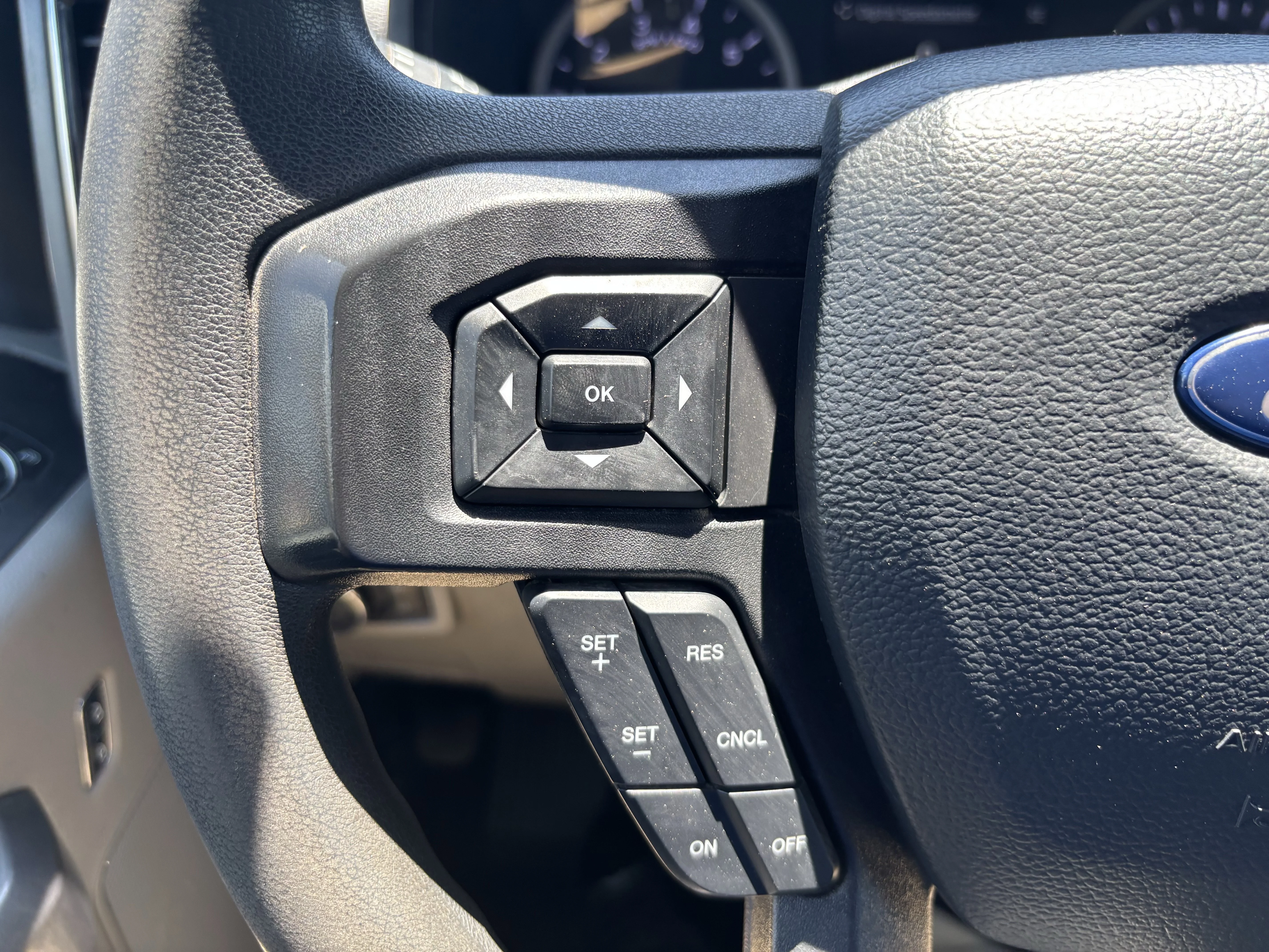 Used 2022 Oxford White Ford XLT image 18