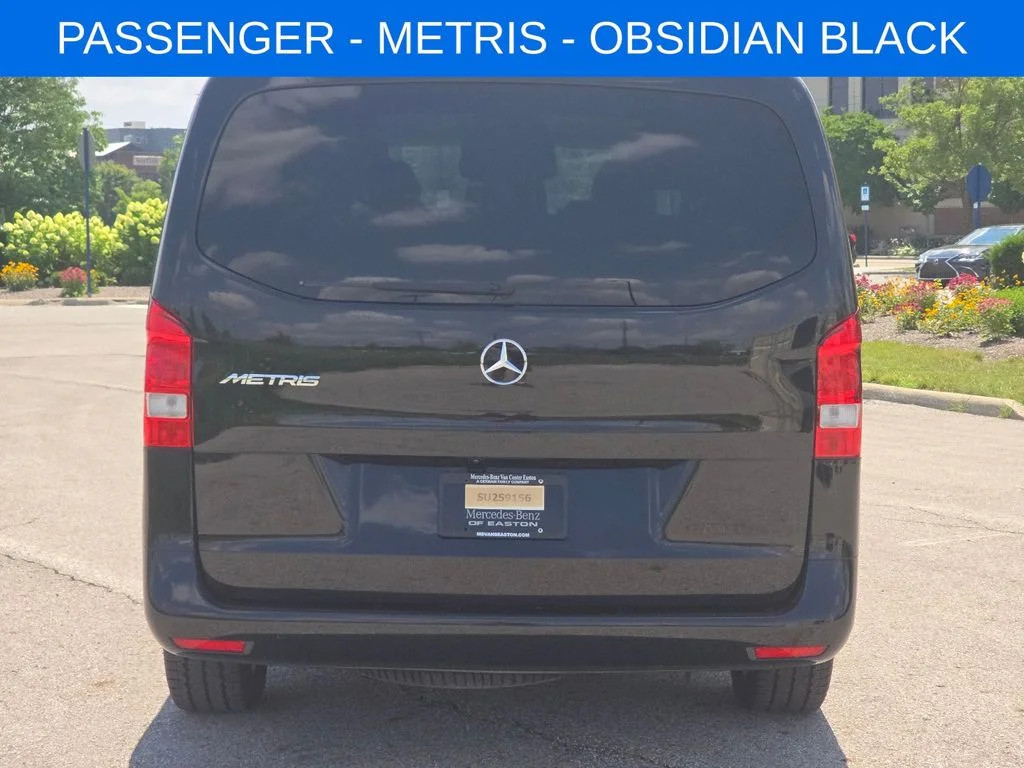 Used 2023  Mercedes-Benz Passenger image 10