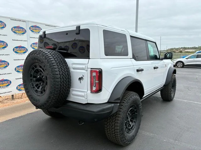 New 2026 Oxford White Ford Badlands image 4