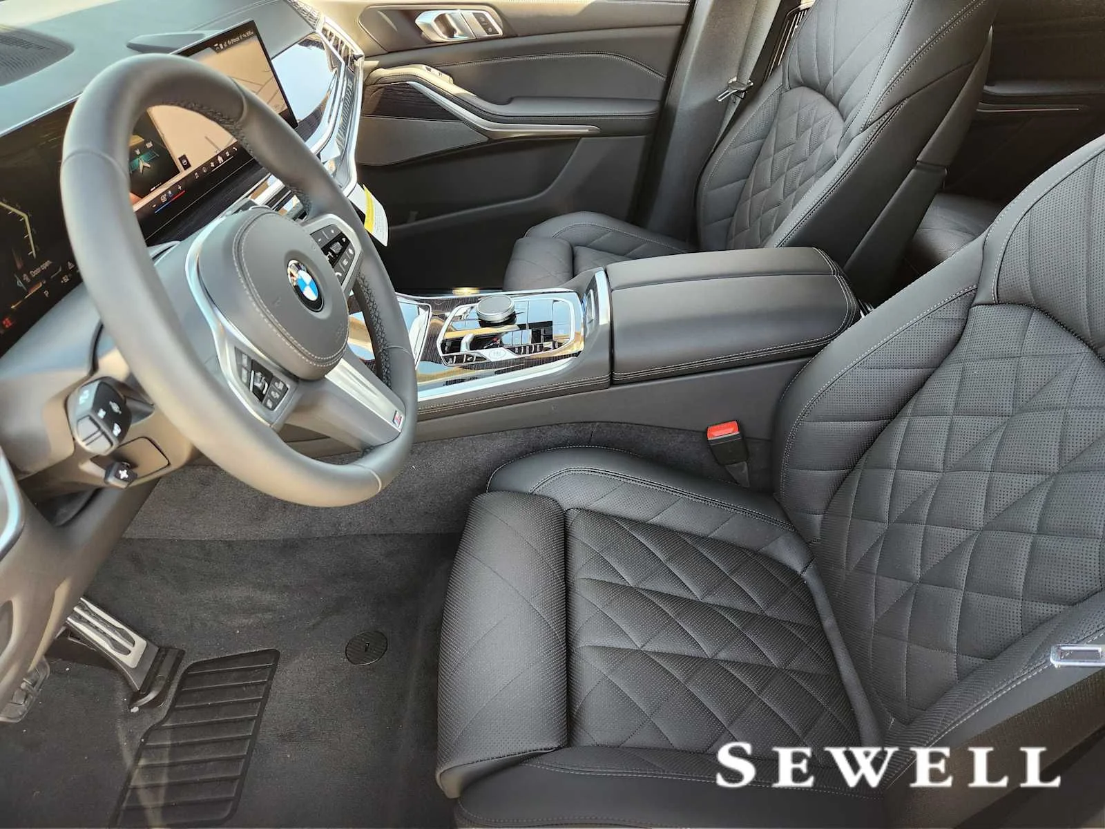New 2026 Black Sapphire Metallic BMW sDrive40i image 4