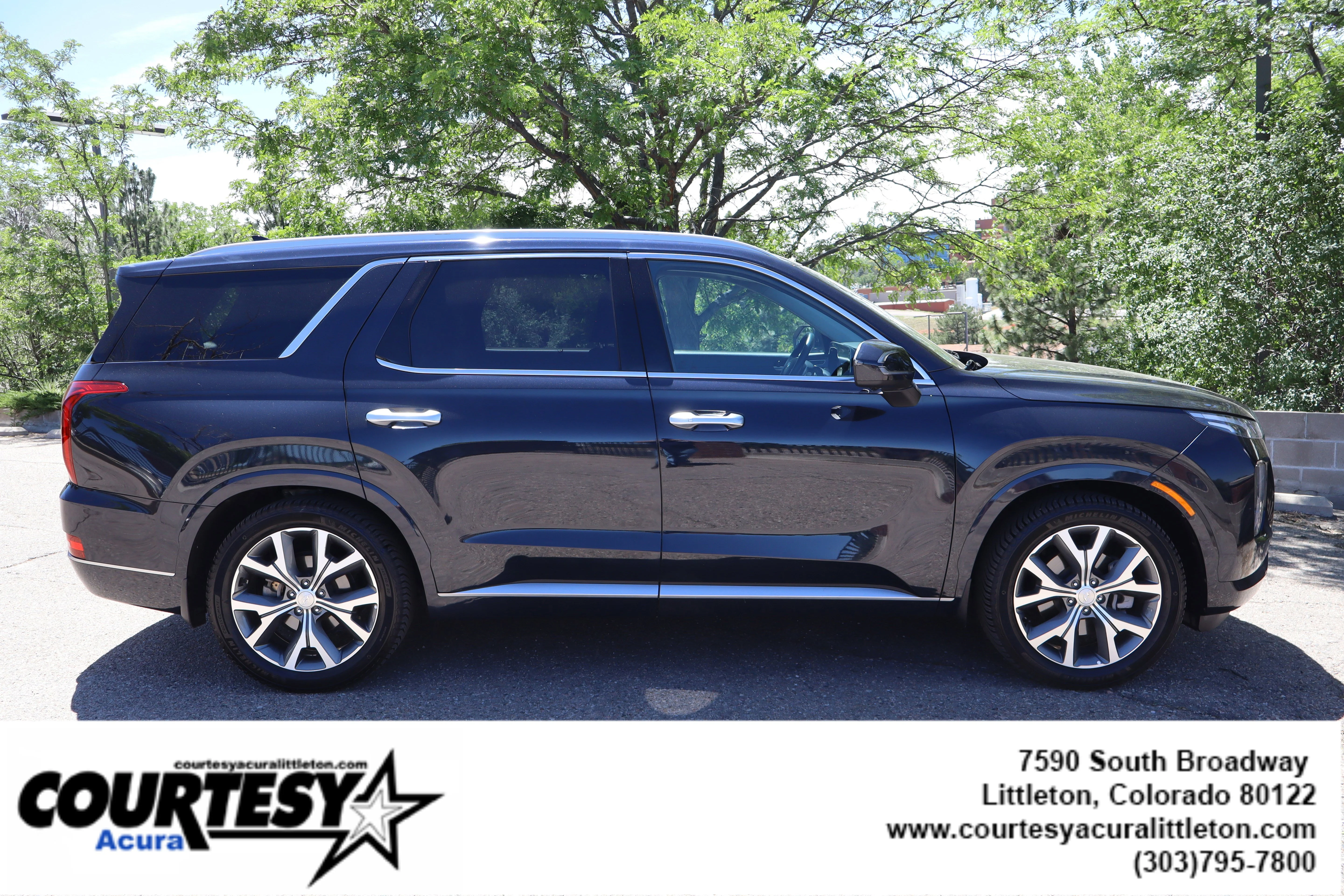 Used 2022 Moonlight Cloud Hyundai Limited image 7
