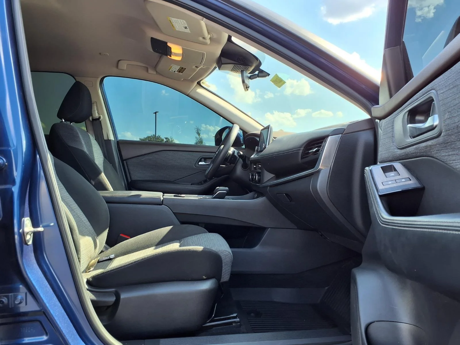 Used 2023 Caspian Blue Metallic Nissan SV image 25